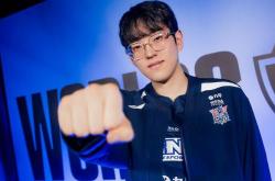 开云APP-FPX绝杀EDG,Scout操刀奇招英雄翻盘小组赛2:0(釜山)