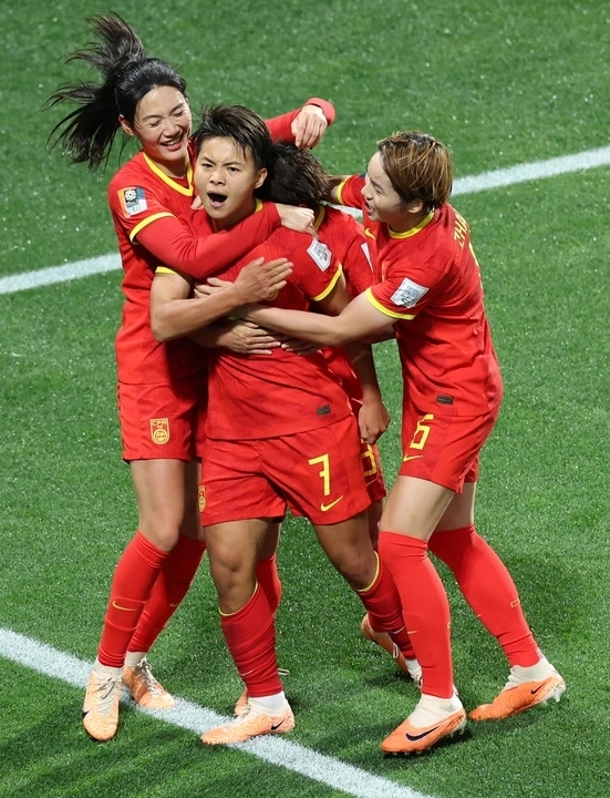 包含中国女足球员实力突出,领跑联赛的词条 包含中国女足球员实力突出,领跑联赛的词条
